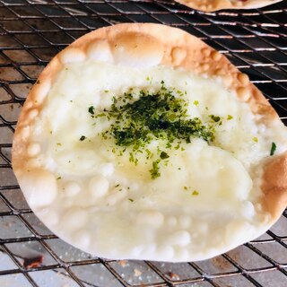 餃子の皮で★マヨと青のりのピザ風